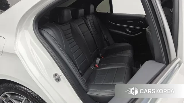 Mercedes-Benz E-Class W213 2021 Белый из Кореи, фото 3