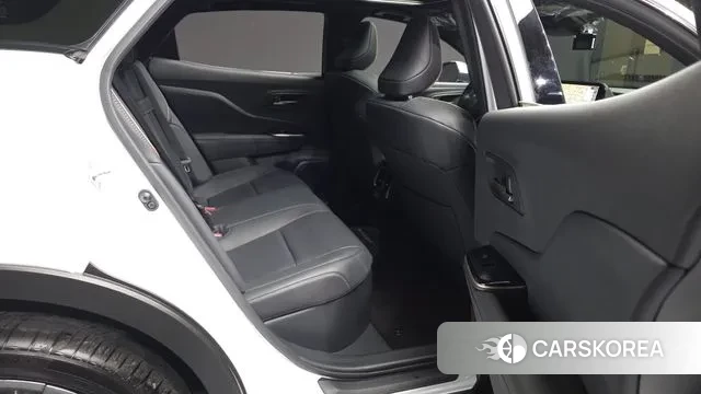 Toyota Crown Crossover 2024 Белый из Кореи, фото 3