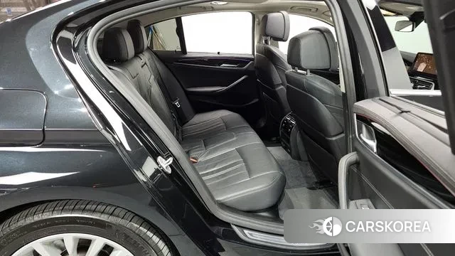 BMW 5 Series (G30) 2022 Черный из Кореи, фото 3