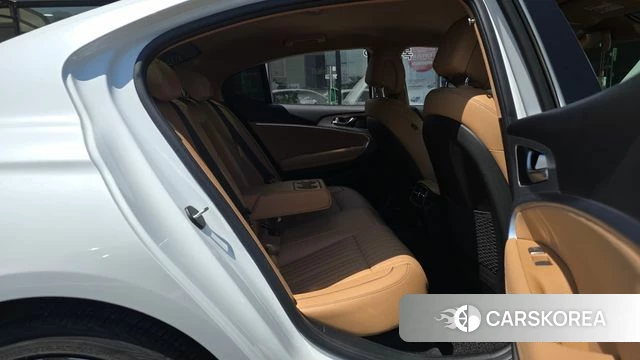 Genesis The New G70 2023 Белый из Кореи, фото 3