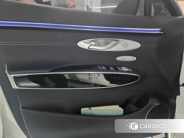 Genesis GV70 2024 Белый из Кореи, фото 3