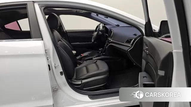 Hyundai Avante AD 2018 Белый из Кореи, фото 3