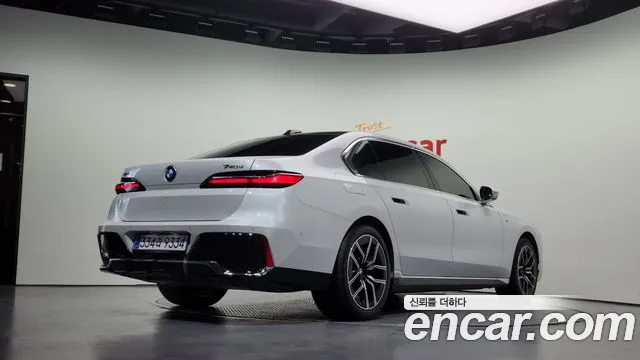 BMW 7 Series (G70) id 2681465 из Кореи 3