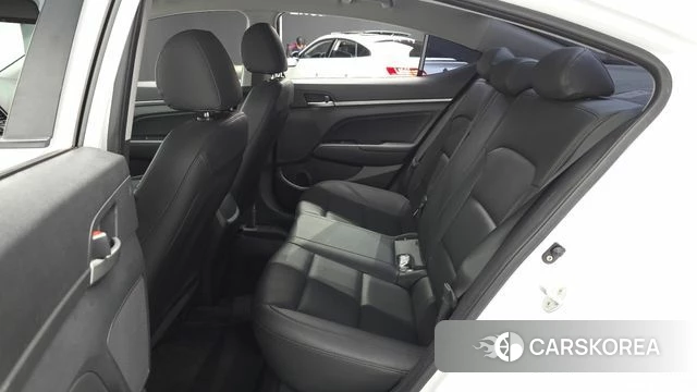 Hyundai Avante AD 2018 Белый из Кореи, фото 3