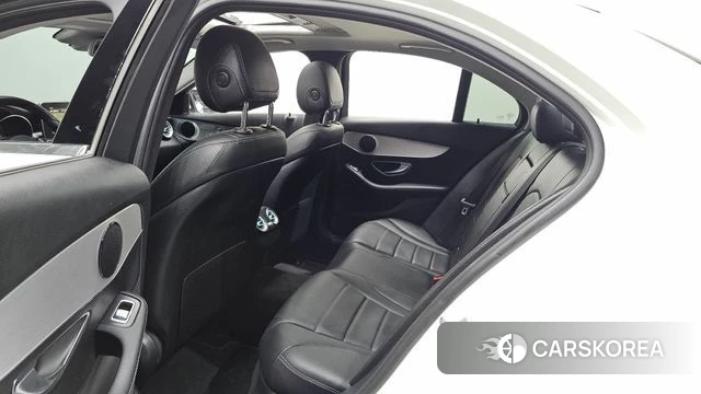 Mercedes-Benz C-Class W205 2018 Белый из Кореи, фото 3