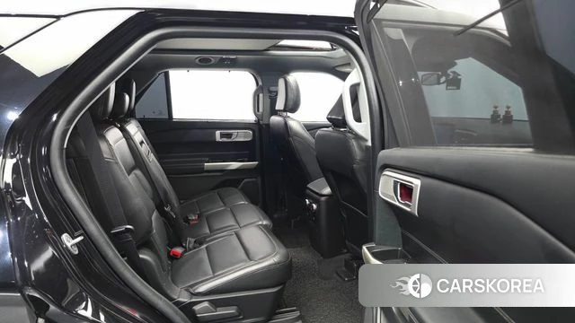 Ford Explorer 6th Generation 2022 Черный из Кореи, фото 3
