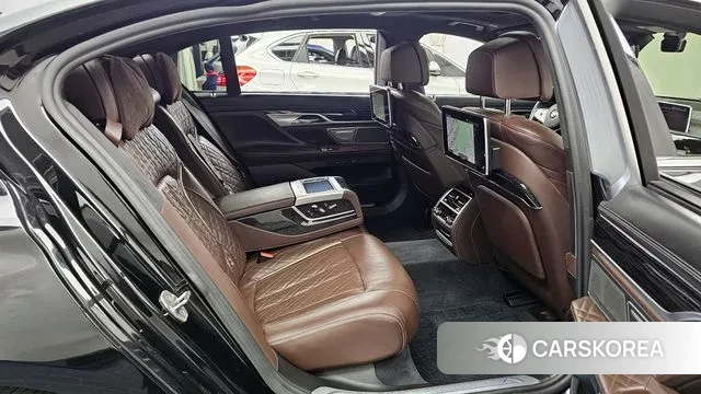 BMW 7 Series (G11) 2021 Черный из Кореи, фото 3