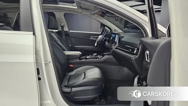 Kia Sportage 5th Generation 2023 Белый из Кореи, фото 3