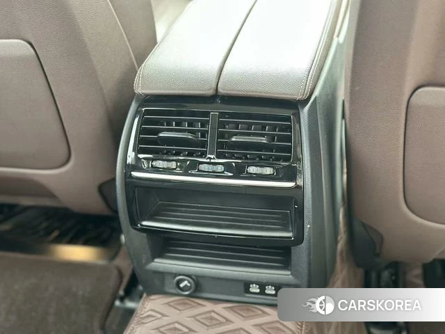 BMW 5 series 2024 Белый из Китая, фото 3