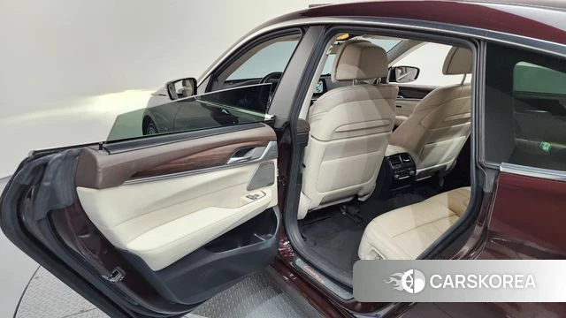 BMW 6 Series GT (G32) 2018 Коричневый из Кореи, фото 3