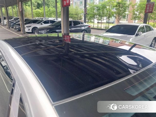 Hyundai Grandeur Hybrid (GN7) 2023 Серебристо-серый из Кореи, фото 3