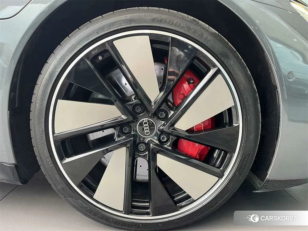 Audi e-tron GT 2023 Черный из Китая, фото 3