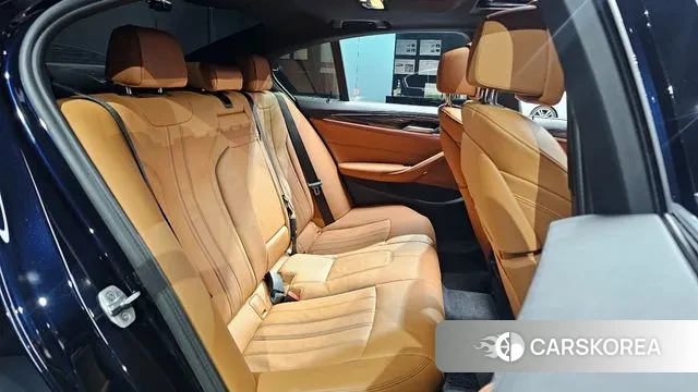 BMW 5 Series (G30) 2021 Черный из Кореи, фото 3