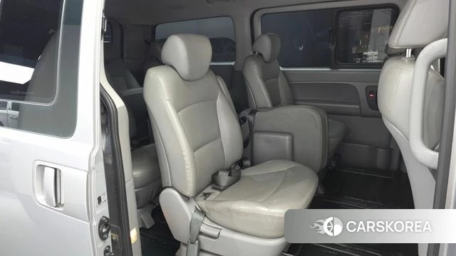 Hyundai The New Grand Starex 2018 Серебристо-серый из Кореи, фото 3