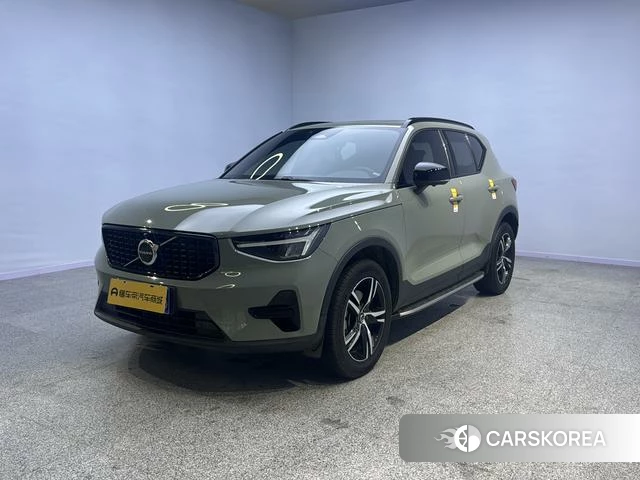Volvo XC40 2023 Зеленый из Китая, фото 3