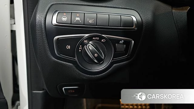 Mercedes-Benz C-Class W205 2023 Белый из Кореи, фото 3