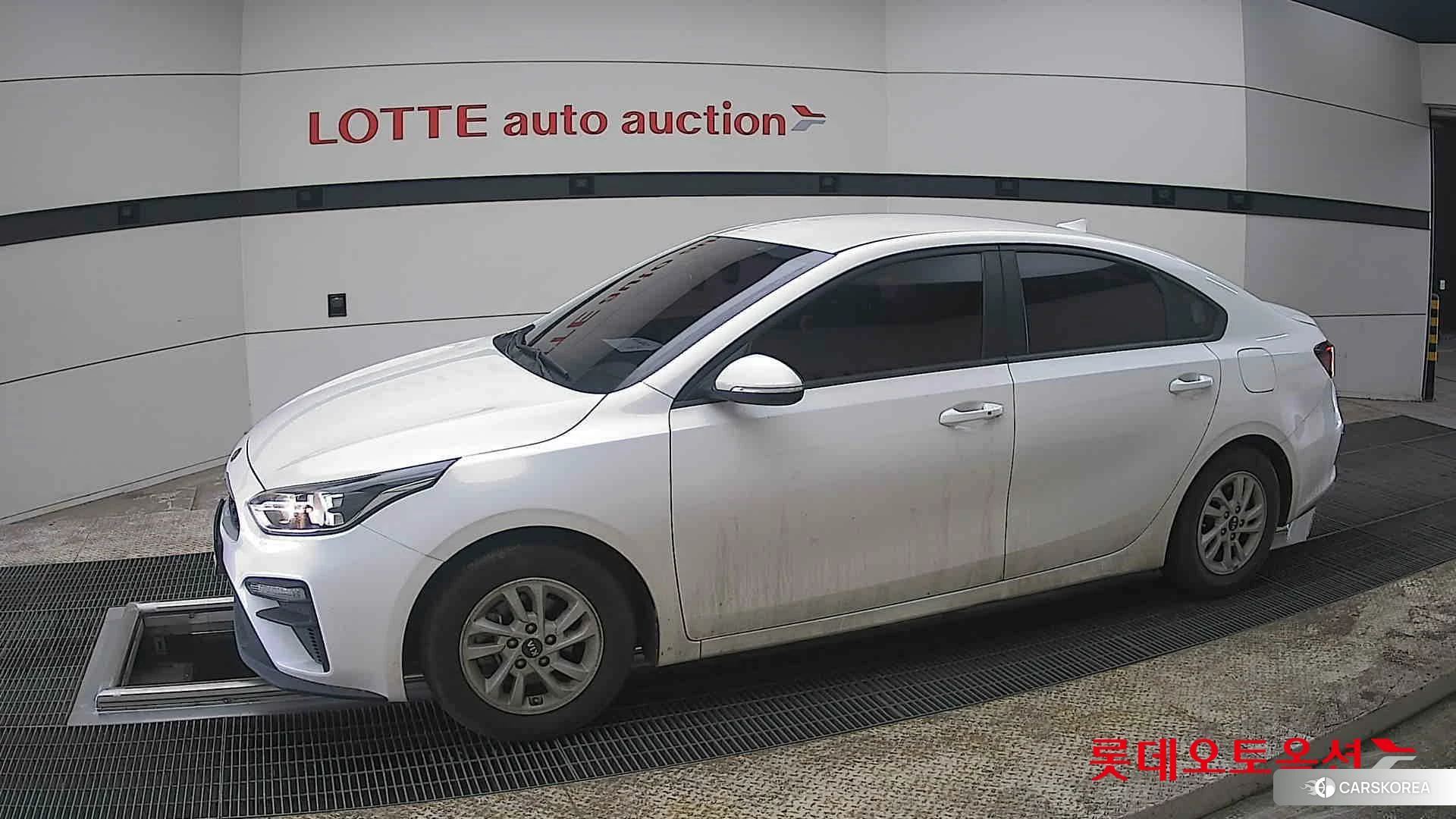 Kia K3 2020 Snow White Pearl из Кореи, фото 3