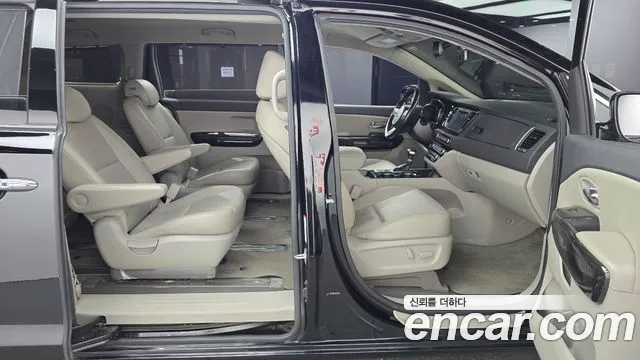 Kia The New Carnival id 2436051 из Кореи 3