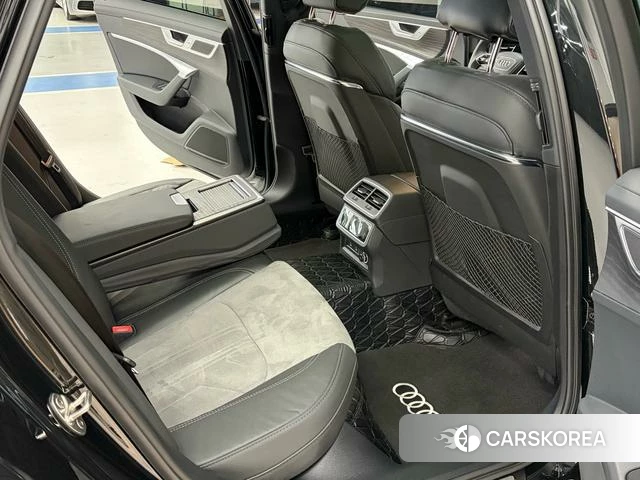Audi A6L 2024 Черный из Китая, фото 3