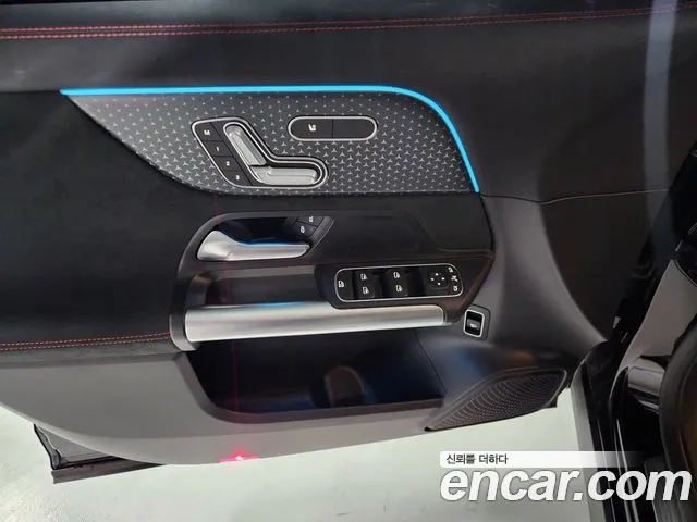 Mercedes-Benz GLA - Class H247 2024 Черный из Кореи, фото 3