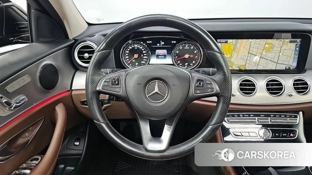 Mercedes-Benz E-Class W213 2018 Черный из Кореи, фото 3