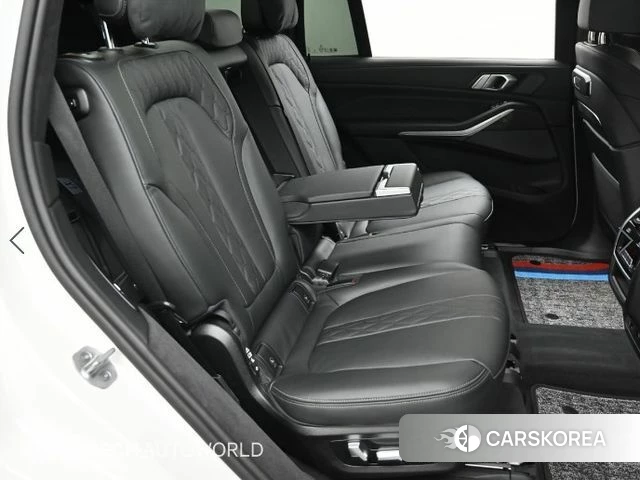 BMW X7 (G07) 2025 Белый из Кореи, фото 3