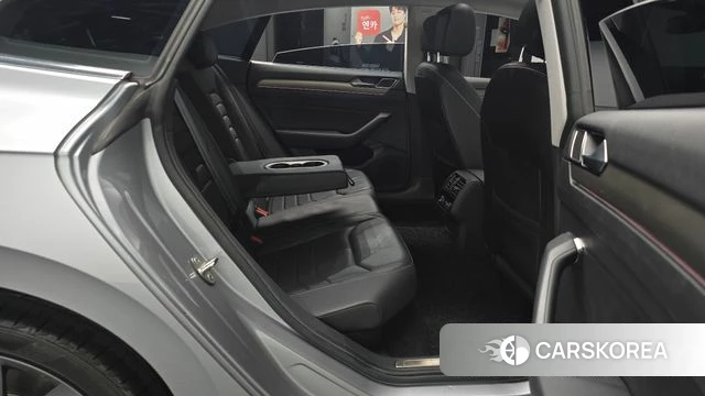 Volkswagen Arteon 2020 Серебристо-серый из Кореи, фото 3