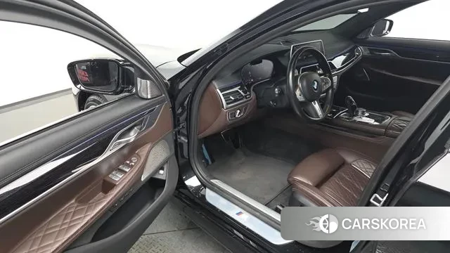 BMW 7 Series (G11) 2022 Черный из Кореи, фото 3