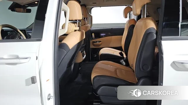 Kia Carnival 4th generation 2023 Белый из Кореи, фото 3