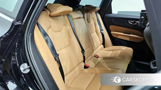 Volvo XC60 second Generation 2023 Черный из Кореи, фото 3