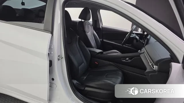 Hyundai Avante Hybrid (CN7) 2021 Белый из Кореи, фото 3