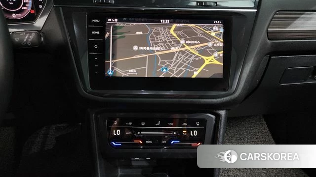 Volkswagen Tiguan Allspace 2023 Синий из Кореи, фото 3