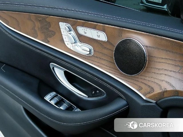 Mercedes-Benz E-Class W213 2018 Синий из Кореи, фото 3