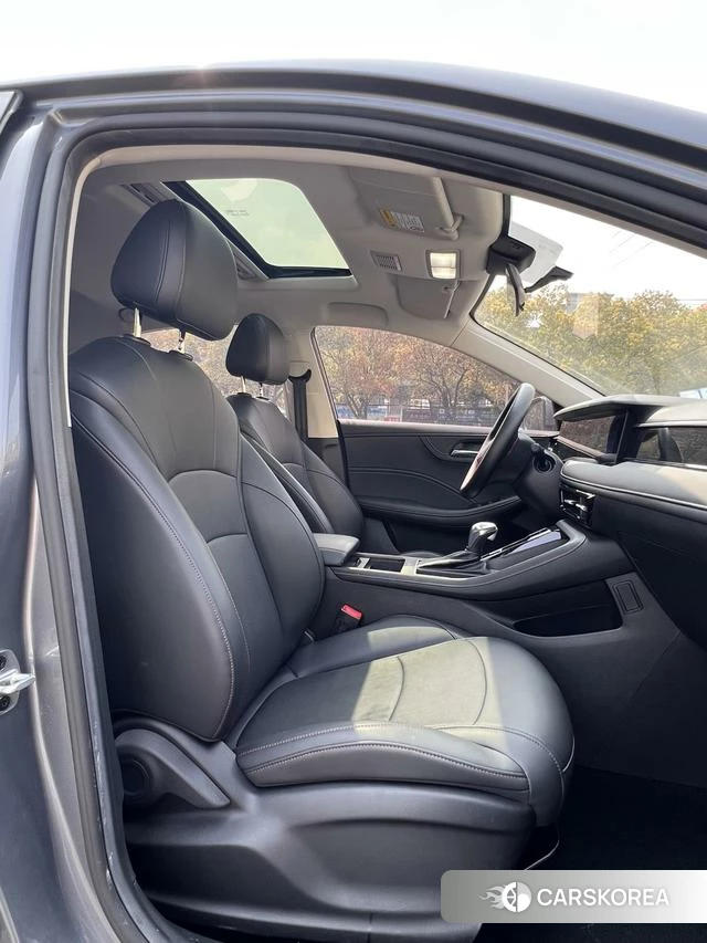 Roewe i5 2023 Серебристо-серый из Китая, фото 3