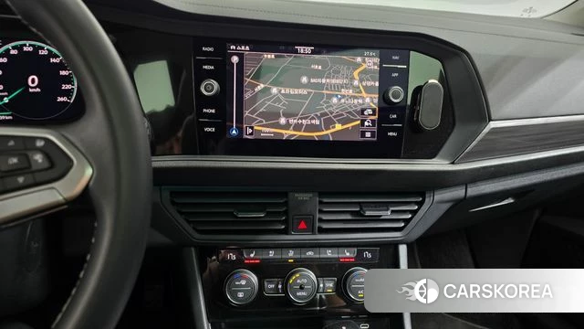 Volkswagen 7th Generation of Jetta 2023 Белый из Кореи, фото 3