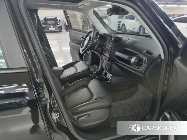 Jeep Renegade 2023 Черный из Кореи, фото 3