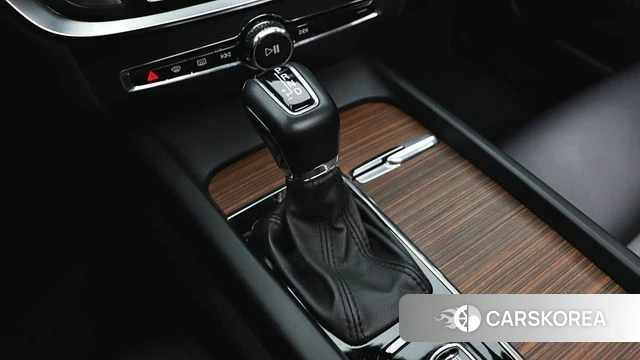 Volvo V60 Cross-Country 2nd Generation 2019 Белый из Кореи, фото 3