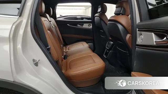 Lincoln Nautilus First generation 2023 Серебристо-серый из Кореи, фото 3