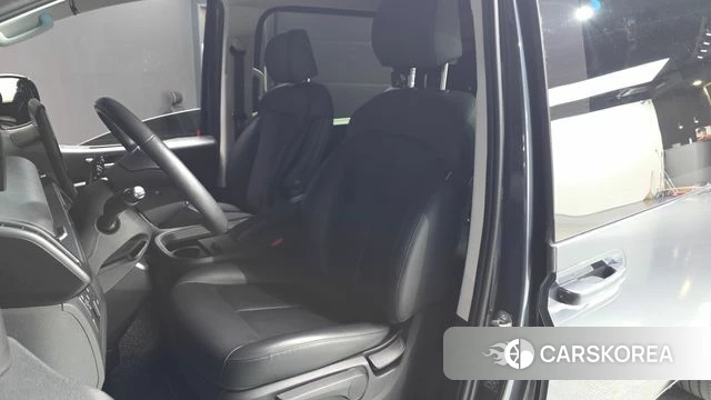 Hyundai Staria 2023 Серый из Кореи, фото 3