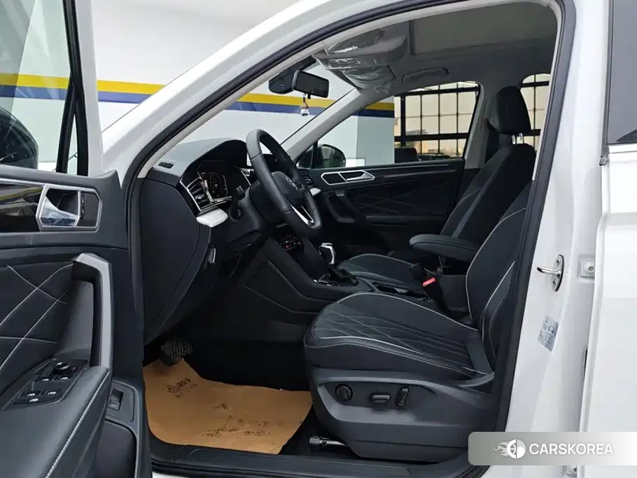 Volkswagen Tiguan L 2024 Белый из Китая, фото 3
