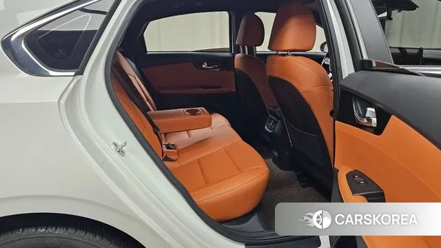 Kia The New K3 2nd generation 2021 Белый из Кореи, фото 3