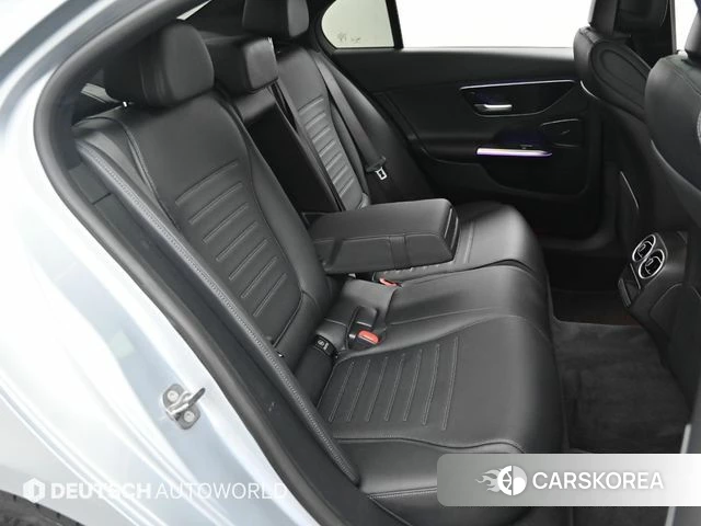 Mercedes-Benz C-Class W206 2023 Серебряный из Кореи, фото 3