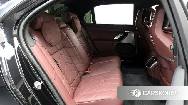 BMW 7 Series (G70) 2025 Черный из Кореи, фото 3