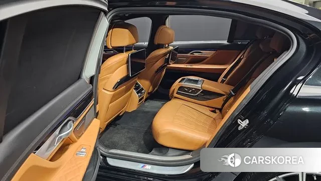 BMW 7 Series (G11) 2020 Черный из Кореи, фото 3