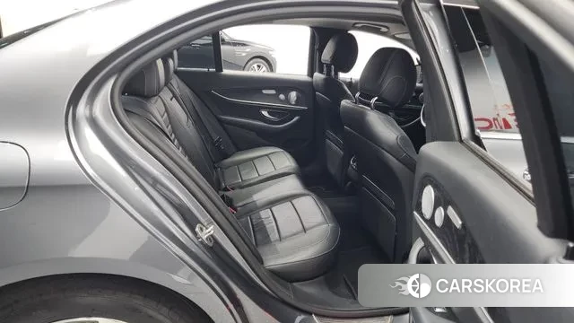 Mercedes-Benz E-Class W213 2018 Серый из Кореи, фото 3