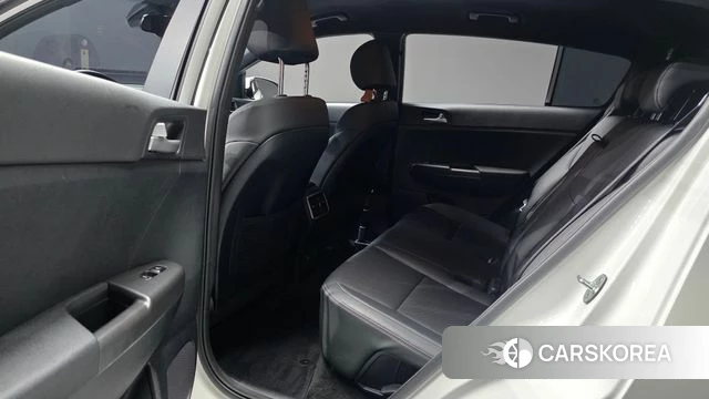 Kia Sportage The Bold 2018 Белый из Кореи, фото 3