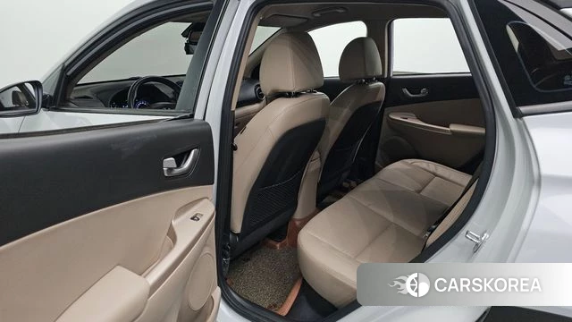 Hyundai Kona 2018 Белый из Кореи, фото 3
