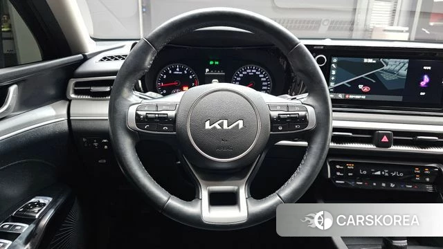 Kia K5 3rd generation 2023 Черный из Кореи, фото 3