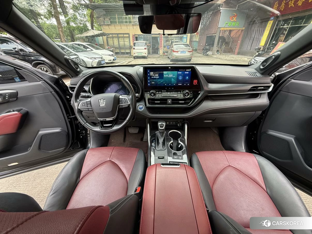Toyota Crown 2021 Черный из Китая, фото 3