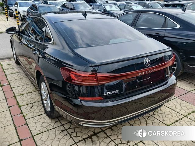 Volkswagen Passat 2023 Черный из Китая, фото 3